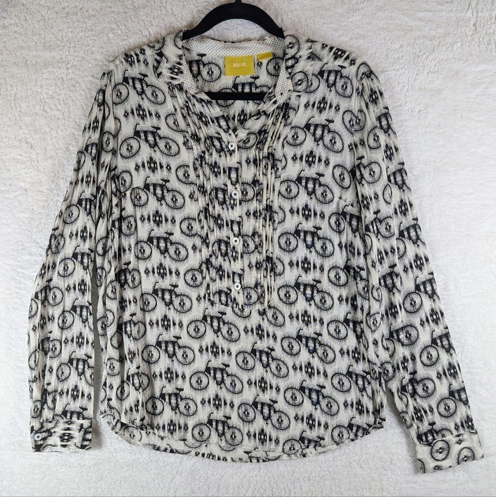 201-Maeve Black and White Button-Up Blouse